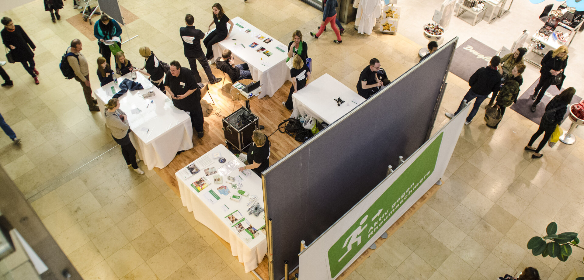 Messe Ausstellung Informationsveranstaltung von oben